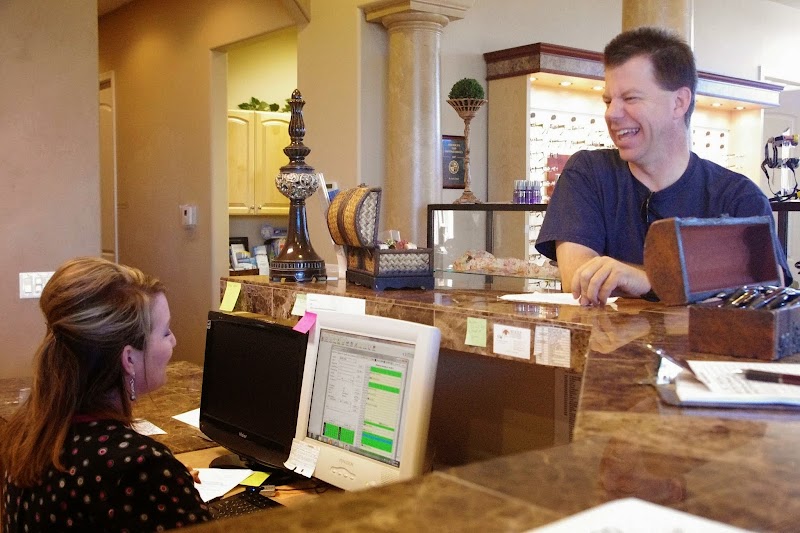 Dr Paul L Woolf Optometrist PC — photo 3